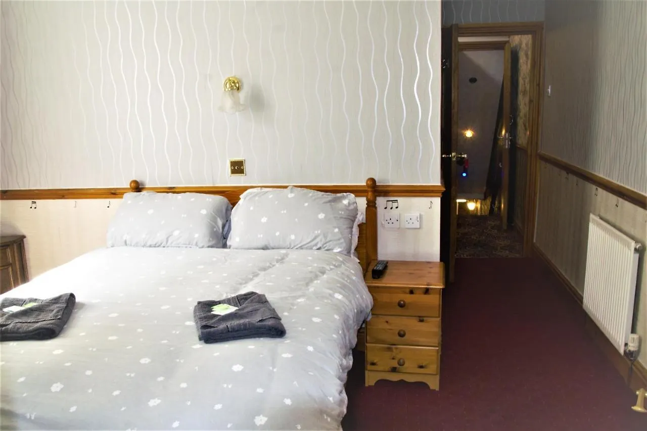 Pine Lodge Hotel Блэкпул Великобритания